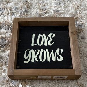 Crossroads Design Love Grows/ Beauty  Blooms Wooden Sign